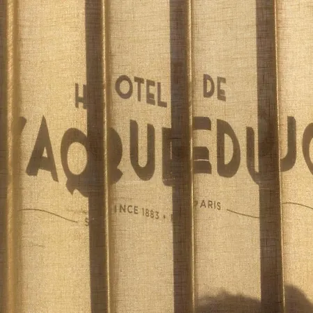 Otel De L'aqueduc Paris