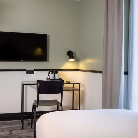 De L'aqueduc Otel 3*