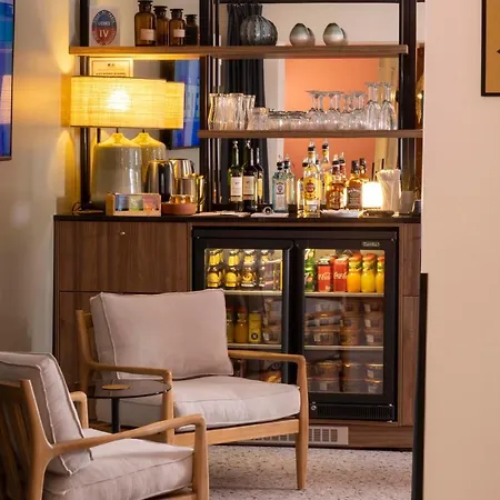 Otel De L'aqueduc 3*