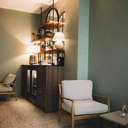 Otel De L'aqueduc 3*