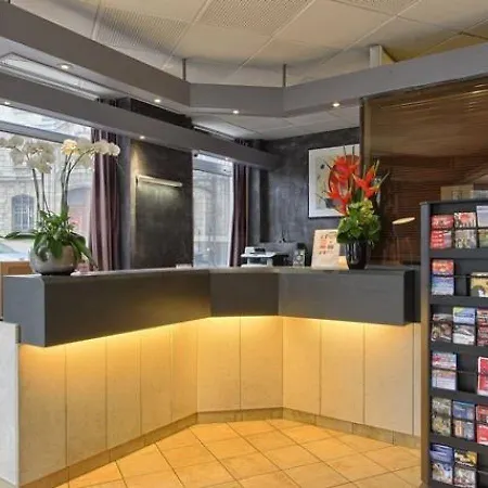 ホテル De L'aqueduc 3*