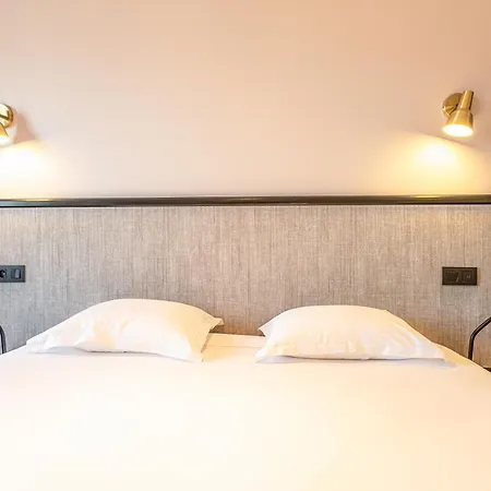 De L'aqueduc Otel 3*