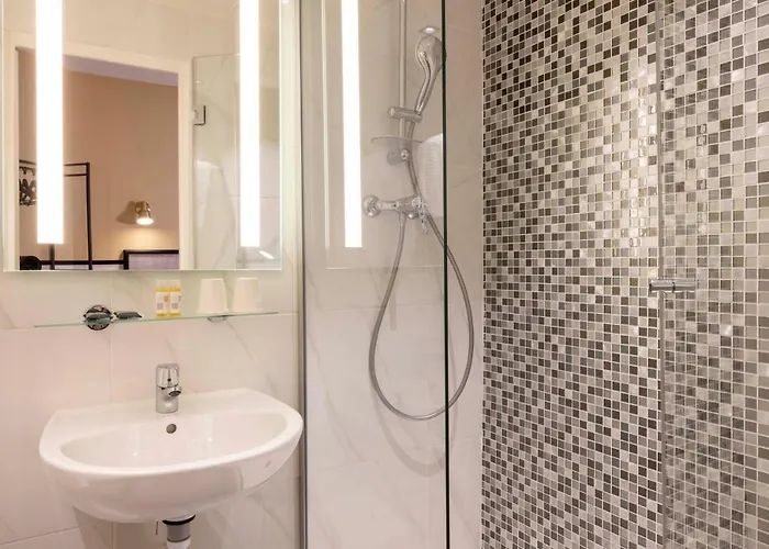 De L'aqueduc Hotel 3*