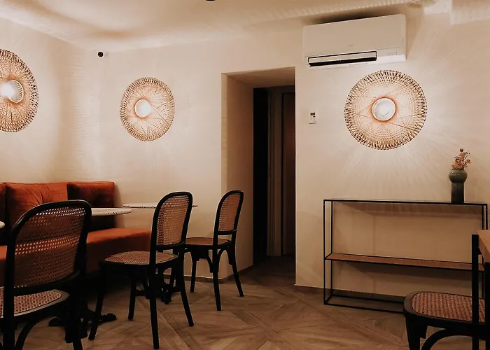 De L'aqueduc Hotel 3*