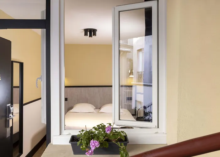 Hotel De L'aqueduc 3*