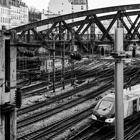 De L'aqueduc باريس